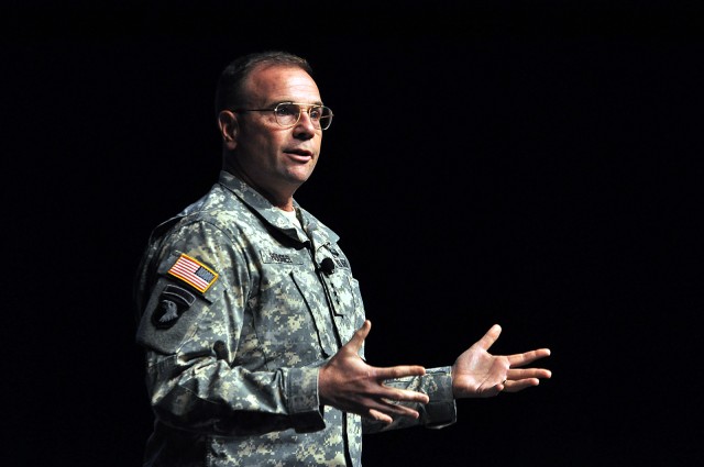 General offers advice to field grade officers
