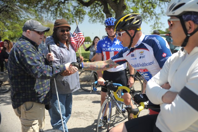 Division West Soldiers participate in Ride 2 Recovery