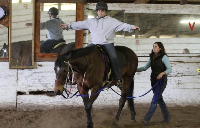 Hippotherapy, charitable organization helps wounded warriors