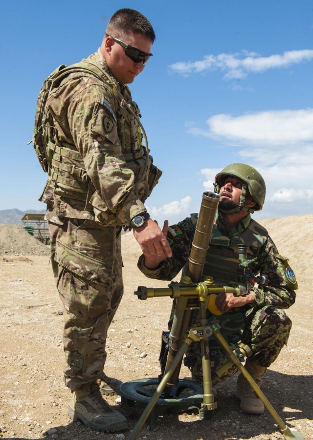 Coalition hands over mortar training to ANA