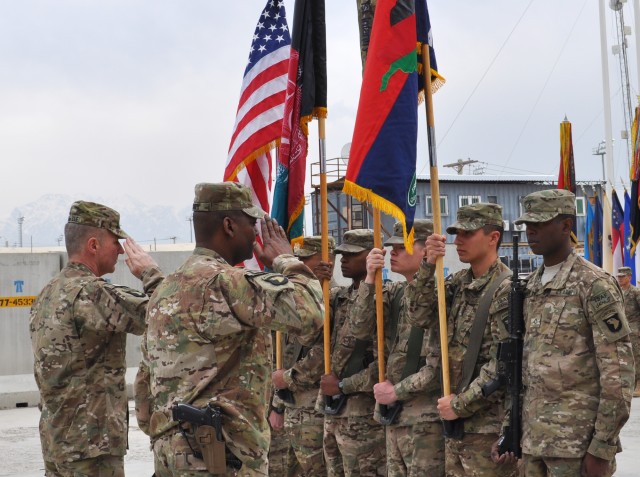 Maj. Gen. McConville and Command Sgt. Maj. Smith uncase the colors