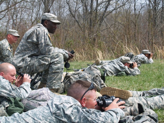 19th Engineer Battalion Soldiers await turn to fire