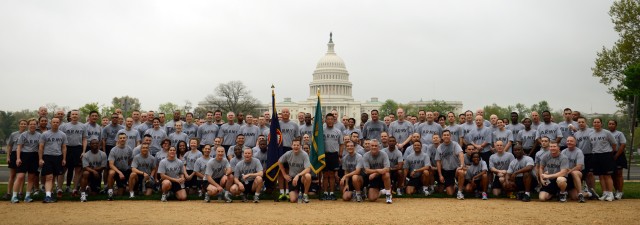 Reservists celebrate Army Reserve birthday with fun run