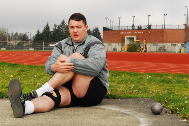 Soldier takes shot at 2013 Warrior Games