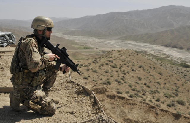 Coalition helps Afghan police secure high ground