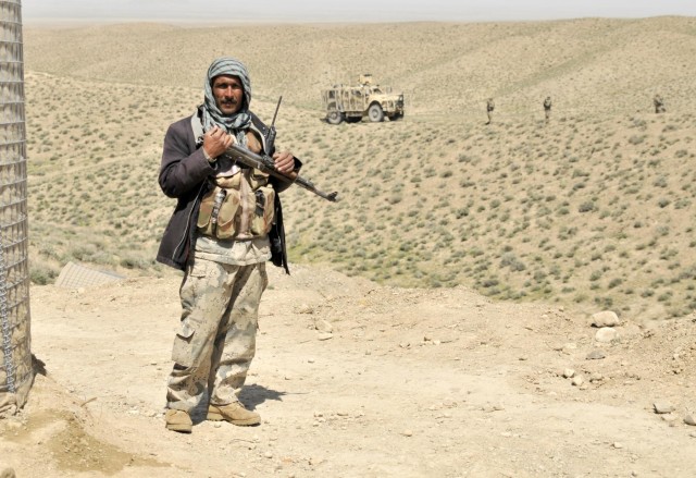 Coalition helps Afghan police secure high ground