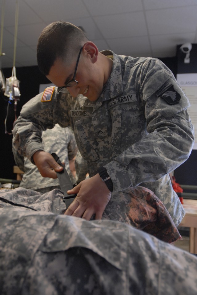 Soldiers use hands-on training to teach life-saving tactics