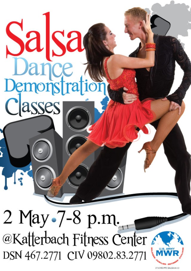 Salsa dance demonstration class