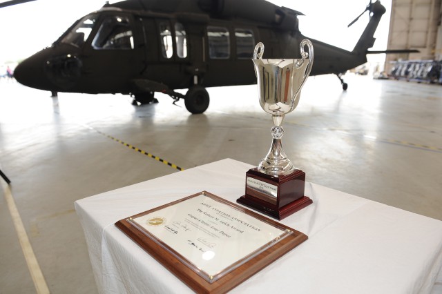CCAD Wins 2012 Robert M. Leich Award for Outstanding Performance in Army Aviation