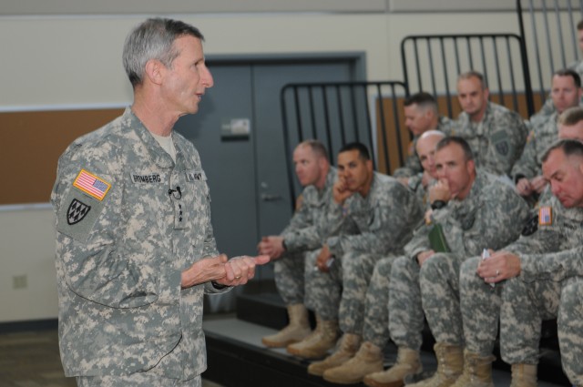 Human Resources Deputy Chief of Staff visits JBLM to address Army Ready and Resilient Campaign