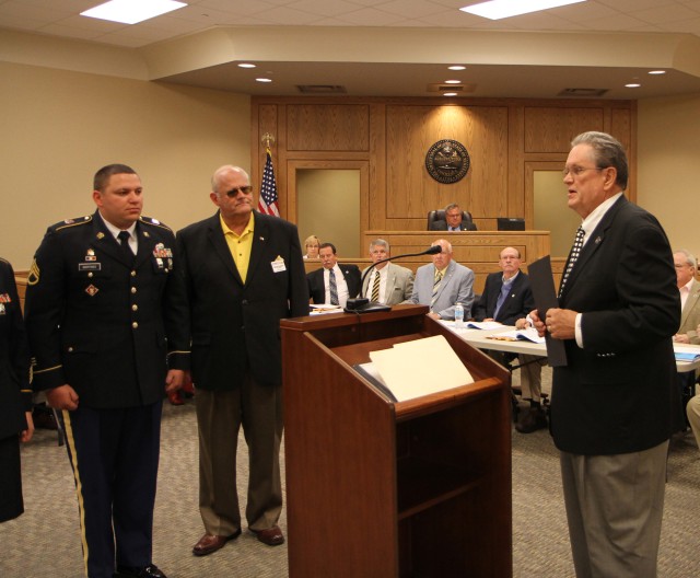 Tennessee officials commemorate 105th Army Reserve birthday