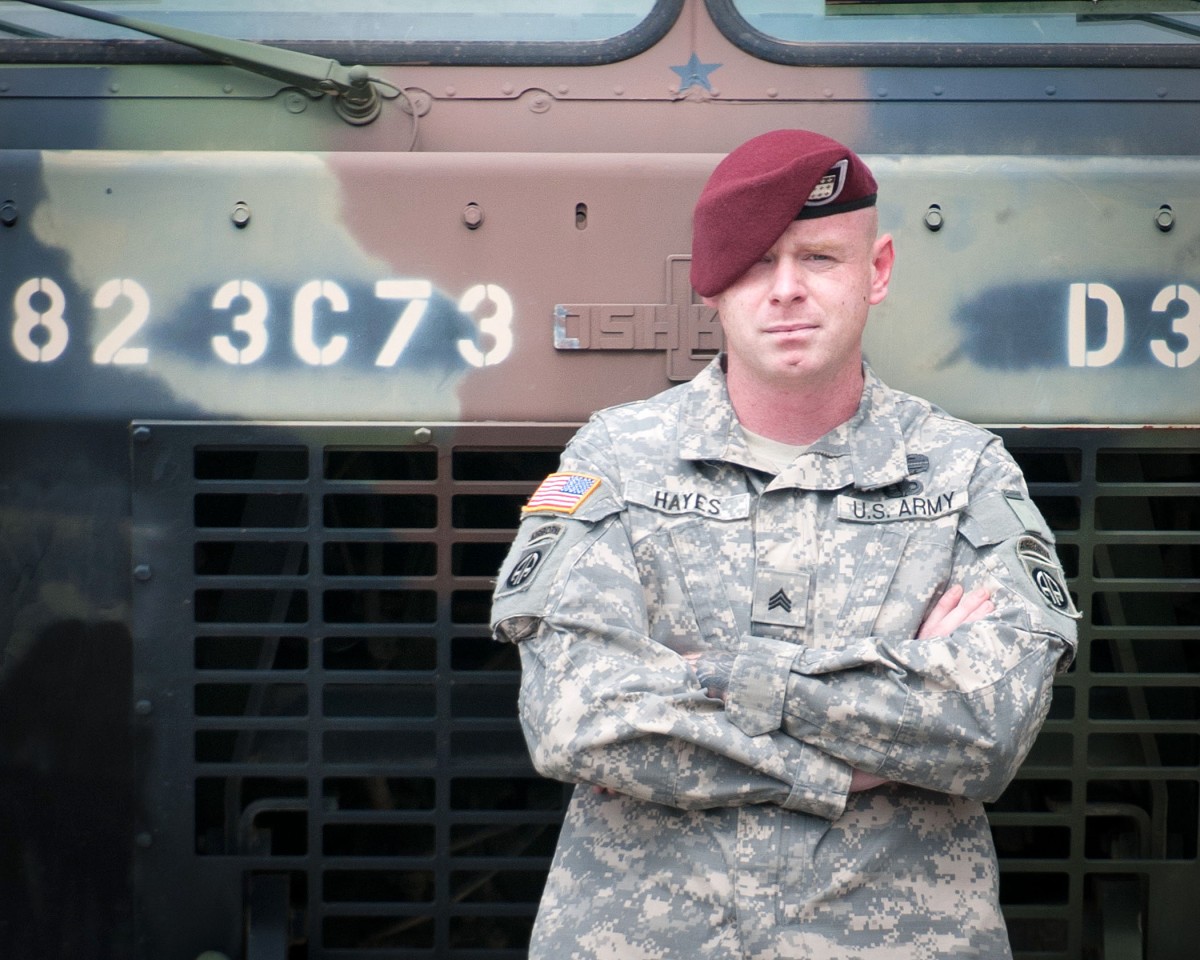 Mechanic relies on training to save fellow paratrooper | Article | The ...