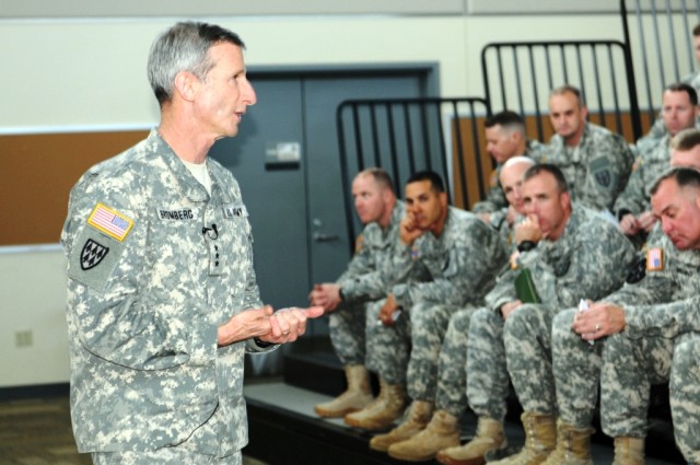 Deputy Chief of Staff G1 visits, addresses Army Ready and Resilient ...