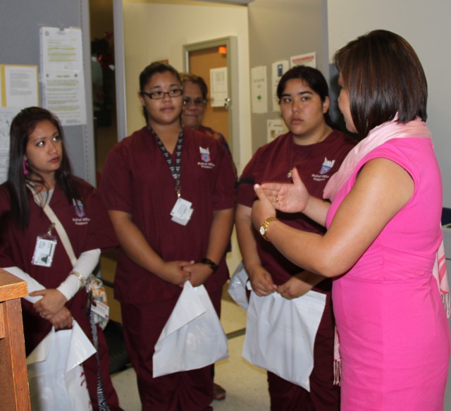 Tripler gives Hawaii Job Corps students a taste of Army Medicine