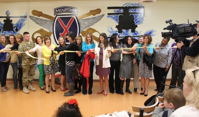 10th CAB opens 'Yellow Ribbon Room'