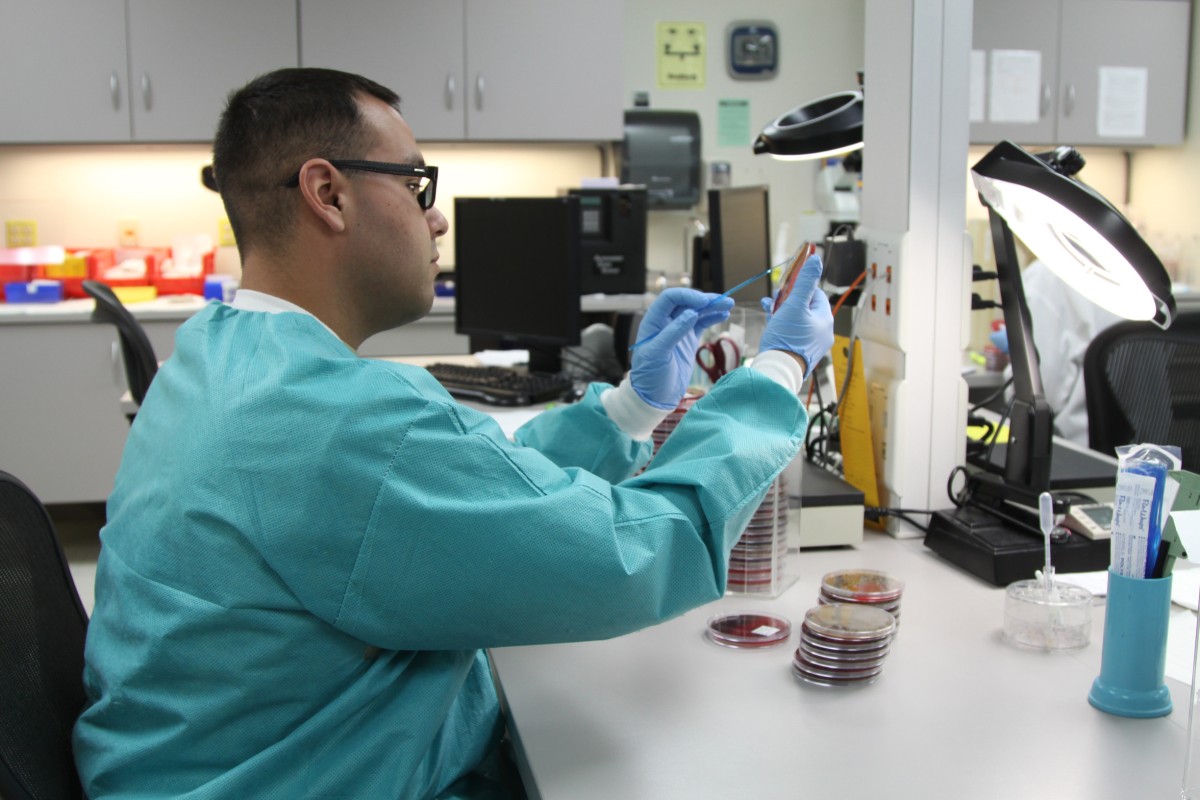 Reynolds Army Hospital celebrates National Laboratory Week Article