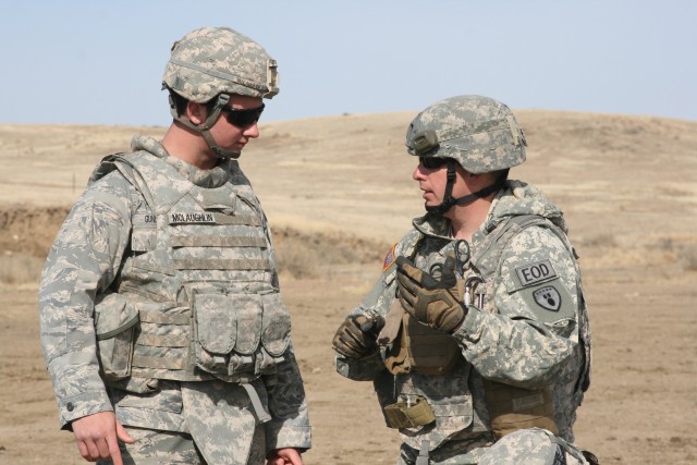 Fort Carson EOD Soldiers educate USAFA cadets on post-blast analysis