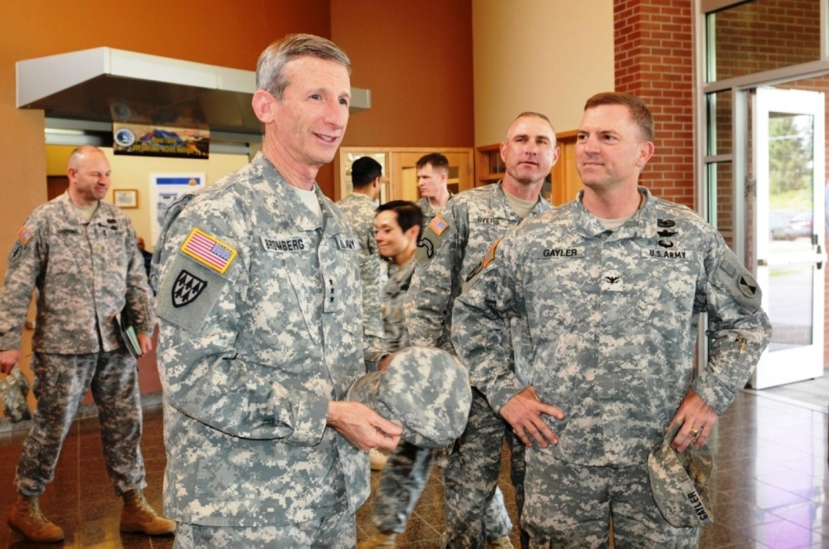 Army G1 Visits, Addresses Army Ready And Resilient | Article | The ...