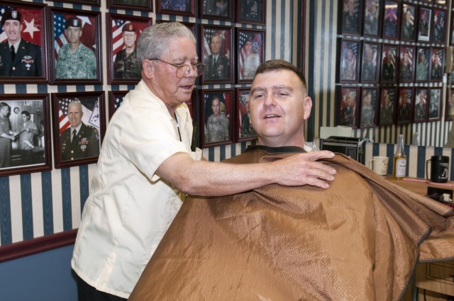 Barber commemorates 45 years serving paratroopers