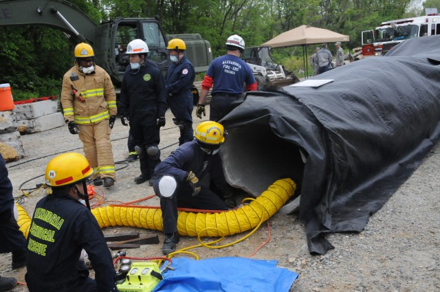911th Soldiers improve skills at Rescue Challenge