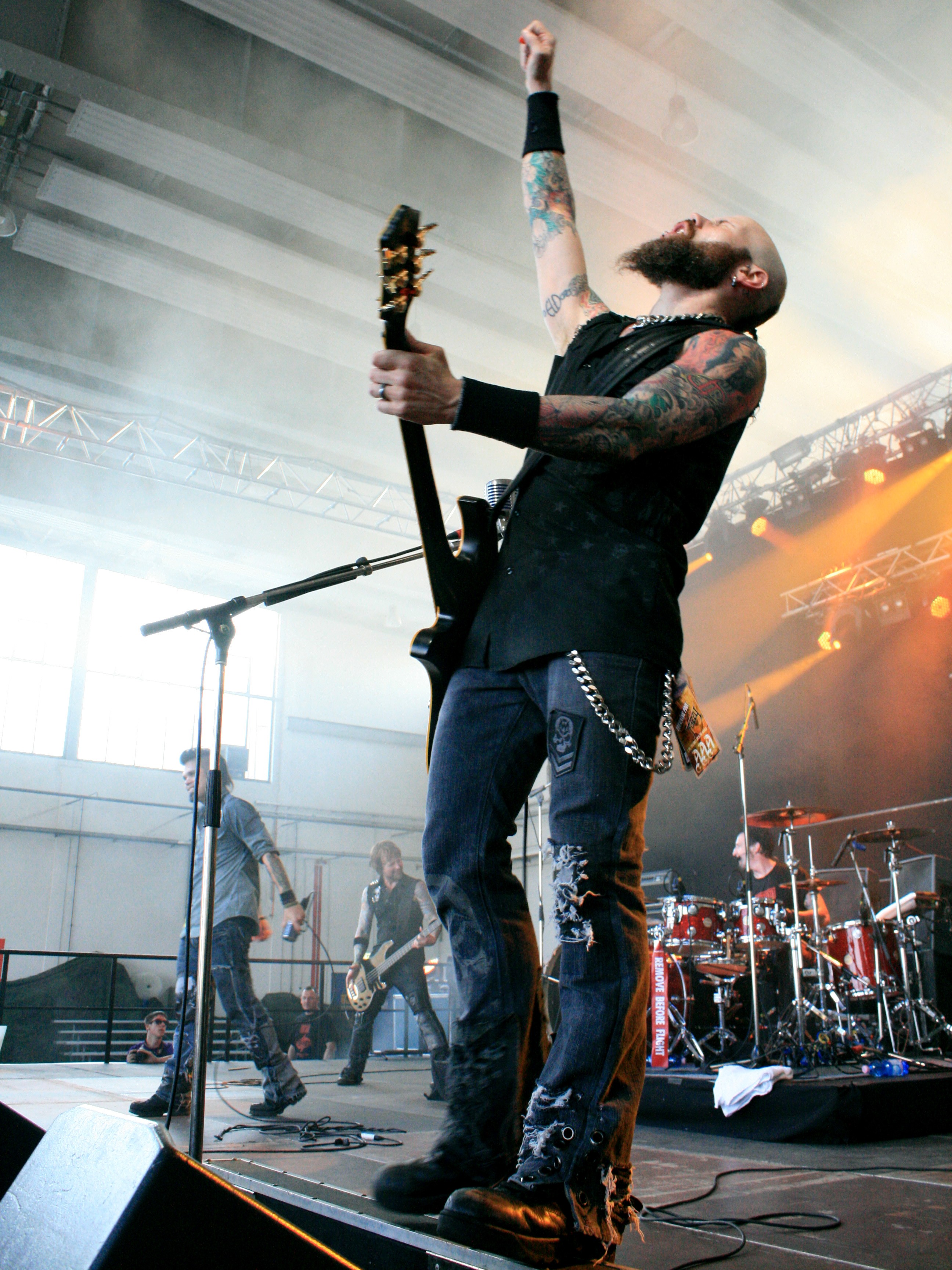 Drowning Pool tours with USO, rocks Storck Barracks | Article | The ...