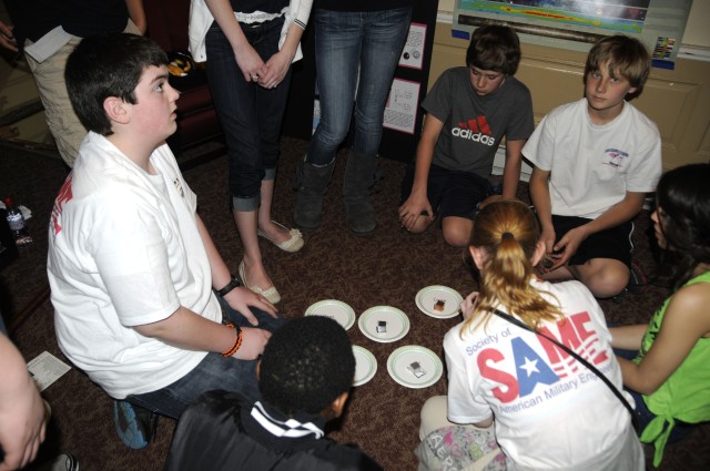 Corps continues STEM outreach through interactive program in Baltimore