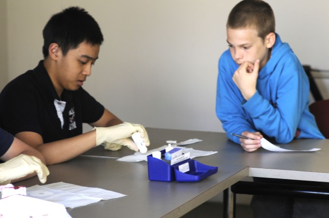 Corps continues STEM outreach through interactive program in Baltimore