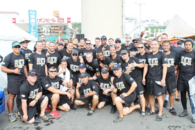 Army teams triumphant at 2013 Naha Dragon Boat Race in Japan