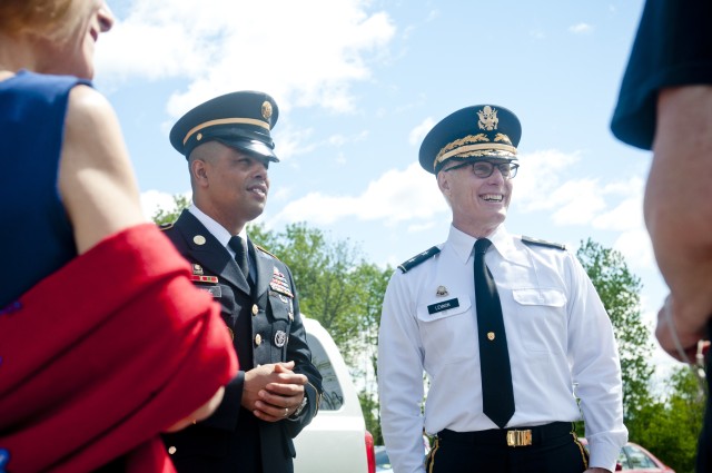 Command Sgt. Maj. Nagee Lunde and Maj. Gen. Peter Lennon