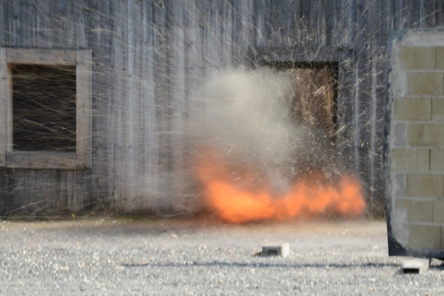 10th Special Forces Group (Airborne) and Romanian partners conduct medevac training