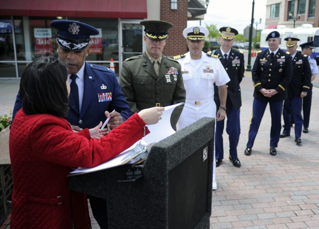 USAG Fort A.P. Hill commander signs community covenant