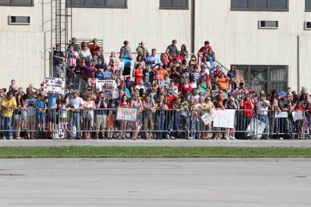 101st AIRBORNE DIVISION WELCOMES BACK SOLDIERS FROM 2 BRIGADES