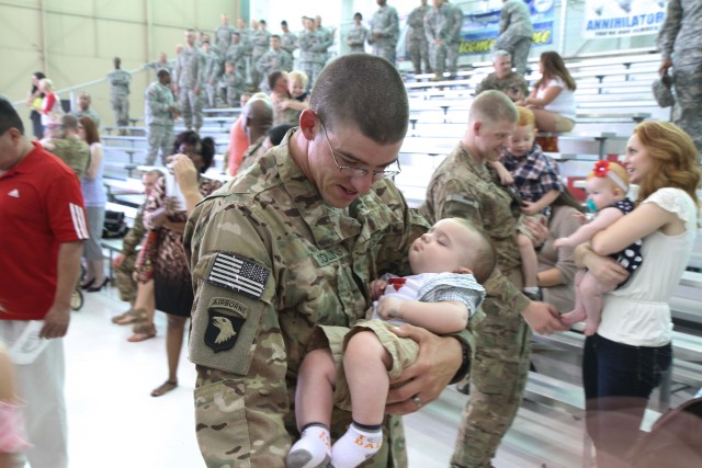 101st AIRBORNE DIVISION WELCOMES BACK SOLDIERS FROM 2 BRIGADES