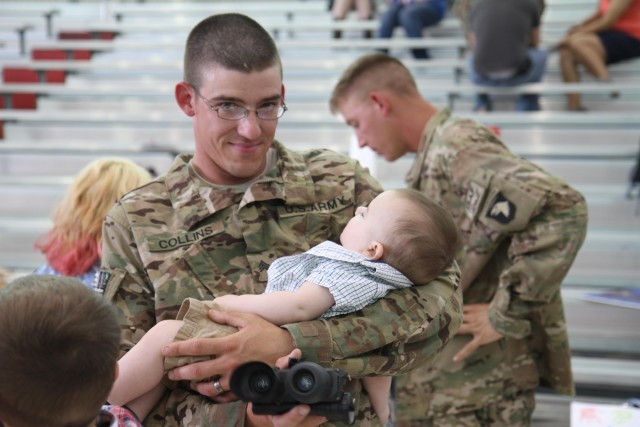 101st AIRBORNE DIVISION WELCOMES BACK SOLDIERS FROM 2 BRIGADES