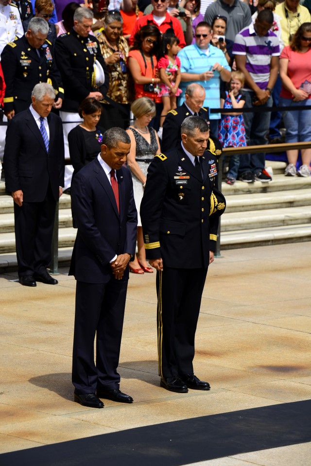 President Obama lays wreath at Tomb of the Unknowns