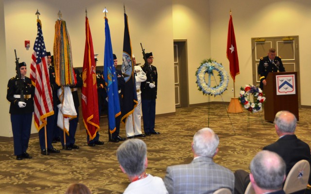 Joint Services Give Honors at Fort Leavenworth 