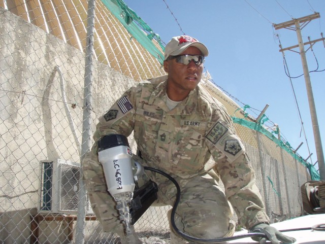 Building 'Able Gym': Deployed soldiers combine engineer skills with passion for fitness