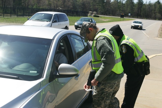 438th MPs support, train with Fort McCoy police