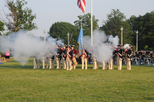 Thousands cheer at MDW's Twilight Tattoo!