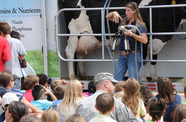 Center Library hosts 'udderly' educational event