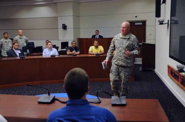 GEN Cone welcomes Future Soldiers to TRADOC