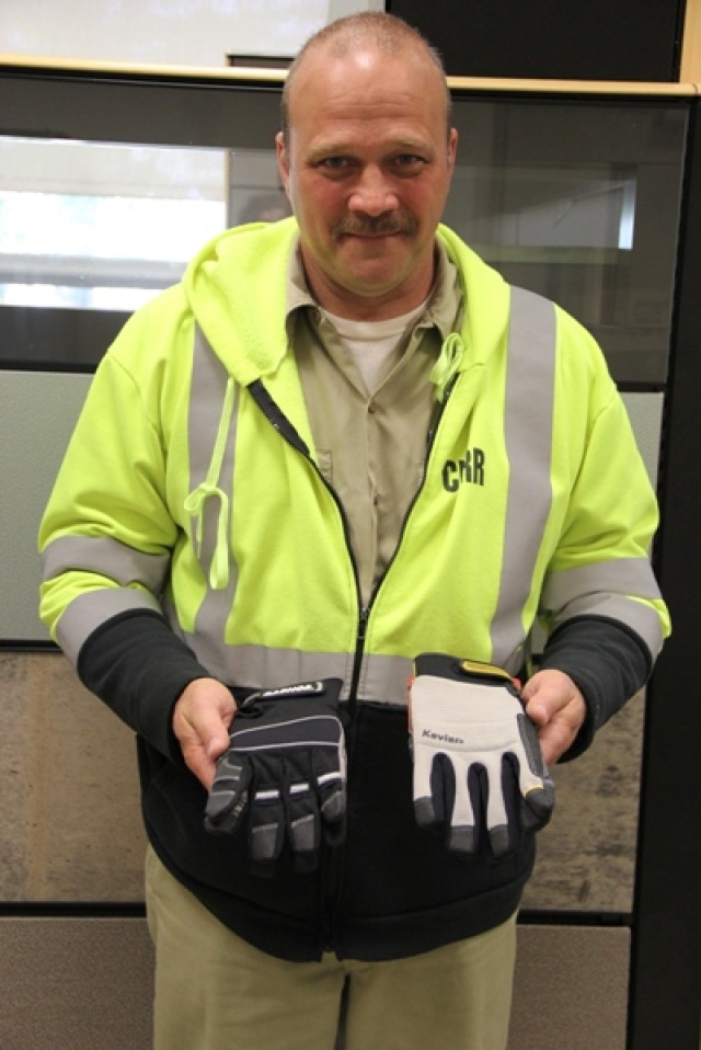 Cut-resistant safety gloves