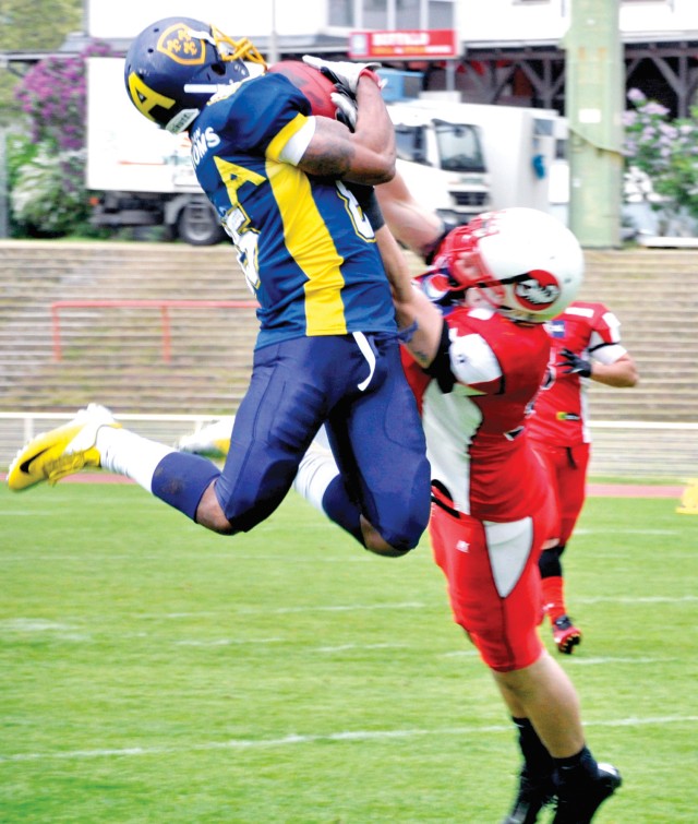 Wiesbaden Soldiers, civilians play on German semi-pro football team