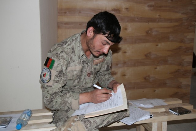 Evidence collection training supports Afghan legal system