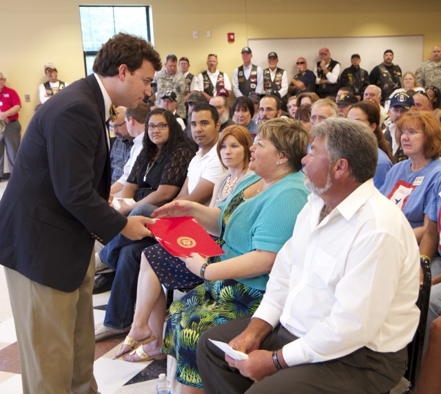 A special honor for a fallen soldier: Army Reserve center dedicated