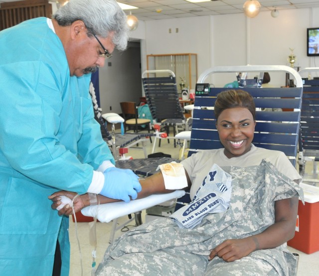 402nd FA donates blood to help save warfighters' lives
