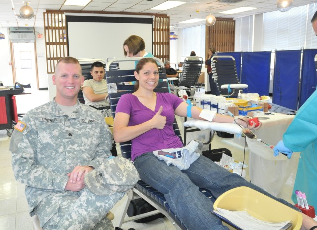 402nd FA donates blood to help save warfighters' lives