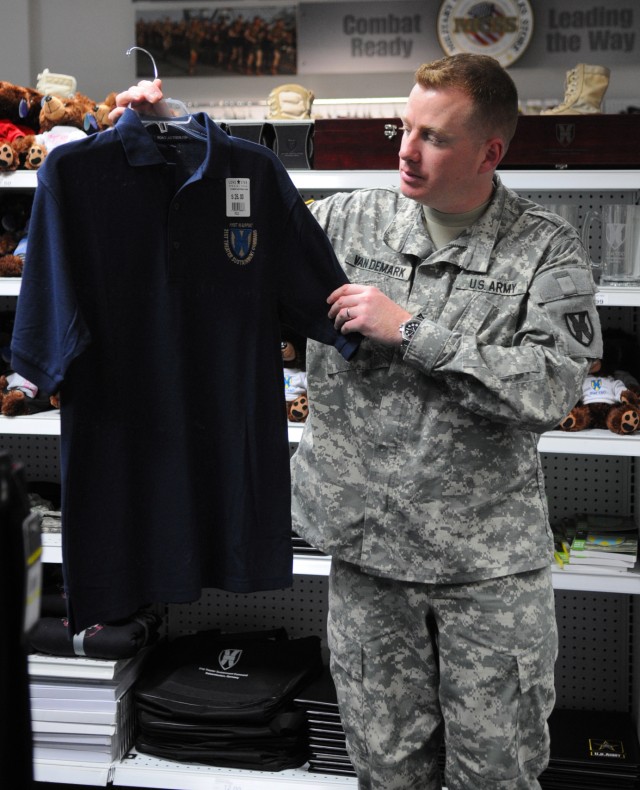 21st TSC Soldiers show pride in unit both on, off duty
