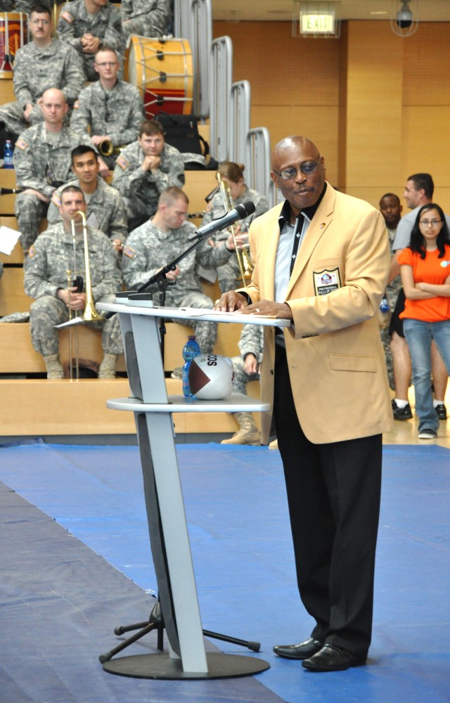 Service members, families turn out in force for Army Birthday celebration