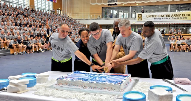 Service members, families turn out in force for Army Birthday celebration